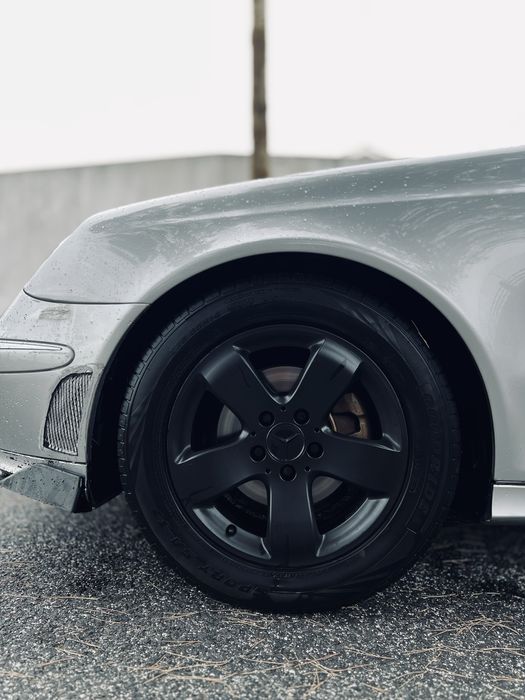 Mercedes Benze E220 — photo 4