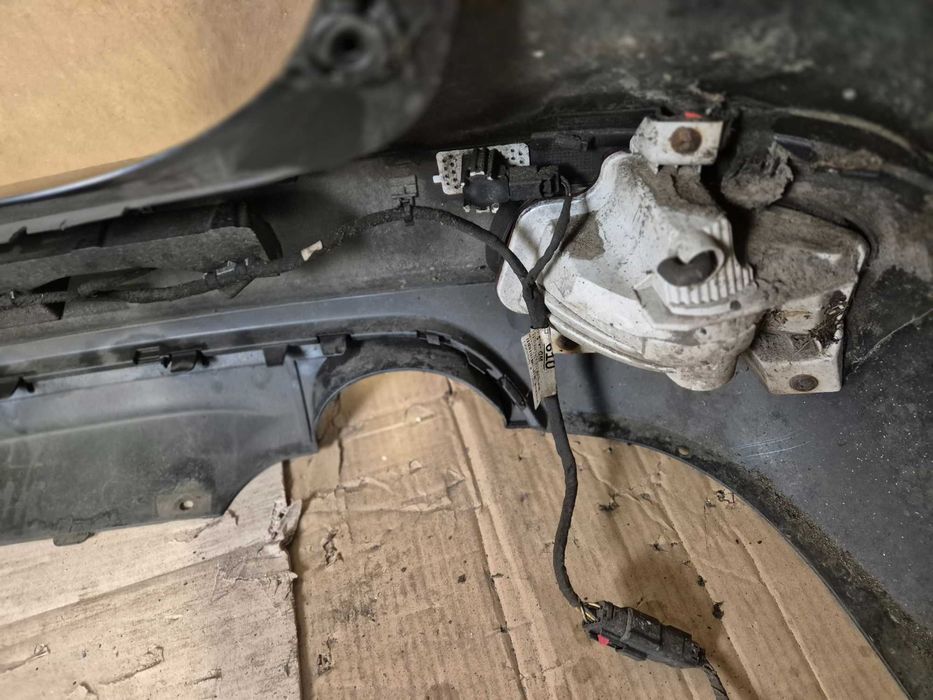 Opel Zafira C zderzak tylni tył PDC.