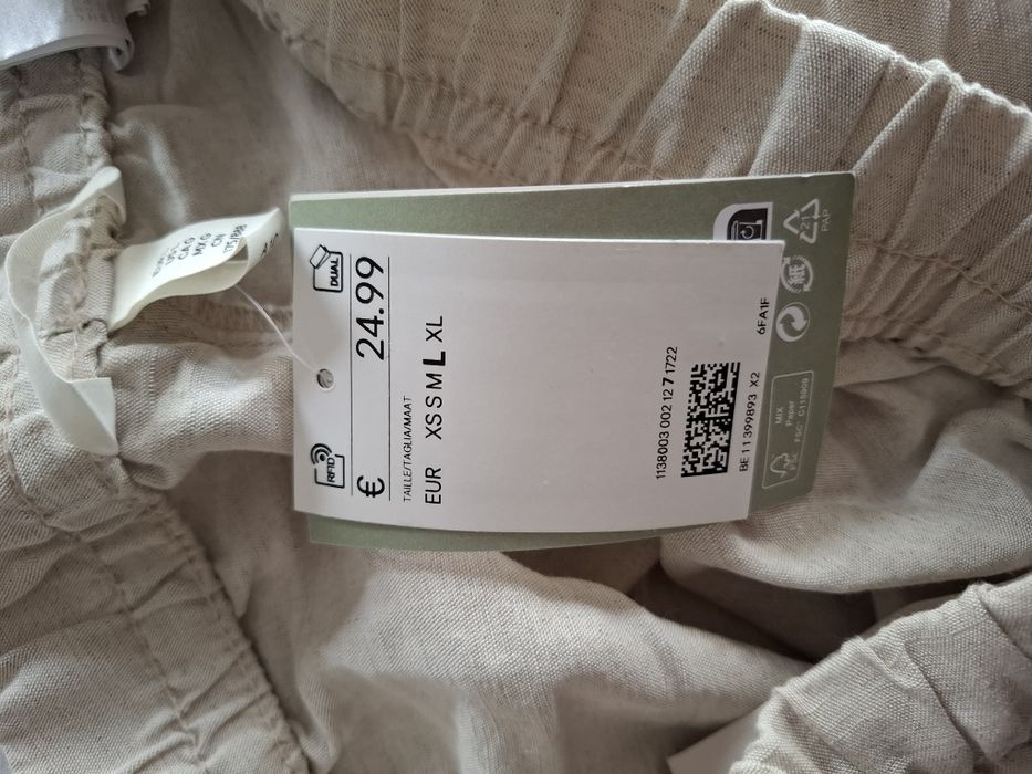 H&M Calça cargo creme perna larga - tamanho L