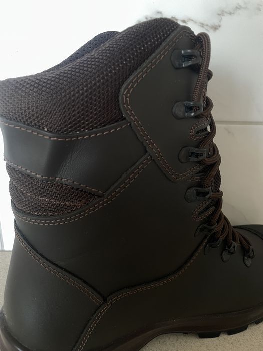 Берци чоловічі коричеві