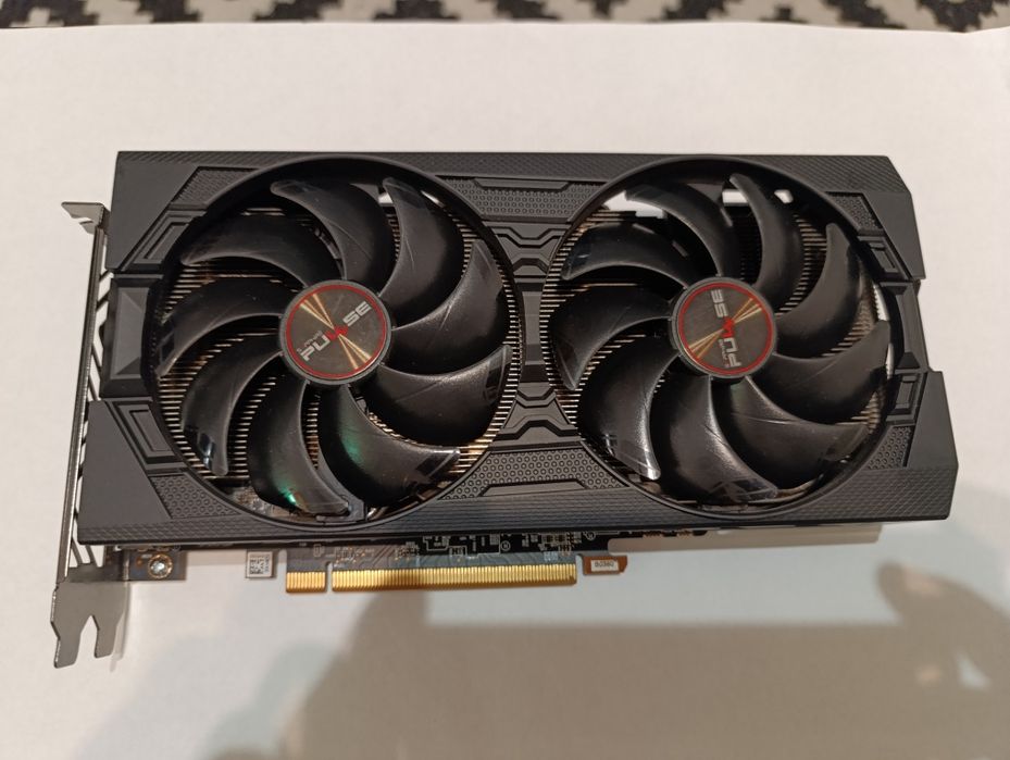 Відеокарта Radeon rx 5600xt