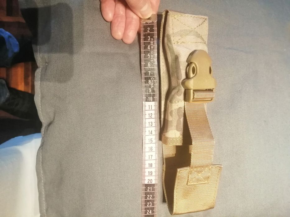 Bolsa em camuflado com lanterna