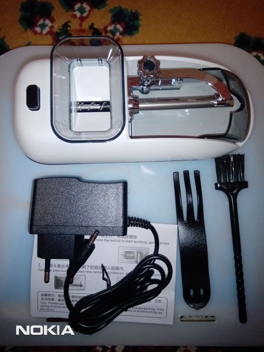 Машинка для паперових виробів.