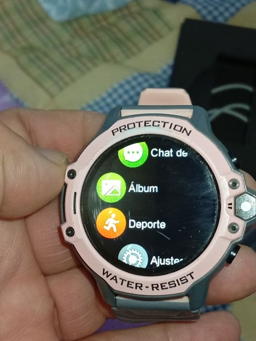 Brand-new smartwatch in box with nano SIM card slot64584886584578124