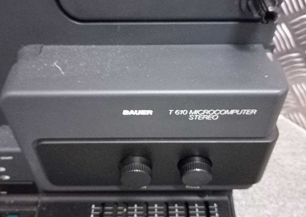 Projetor de Cinema Super 8 / Single 8 Bauer T 610 Microcomputer Stereo + Acessórios