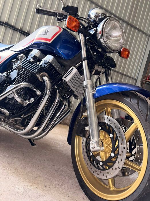 Honda CB750 Restaurada