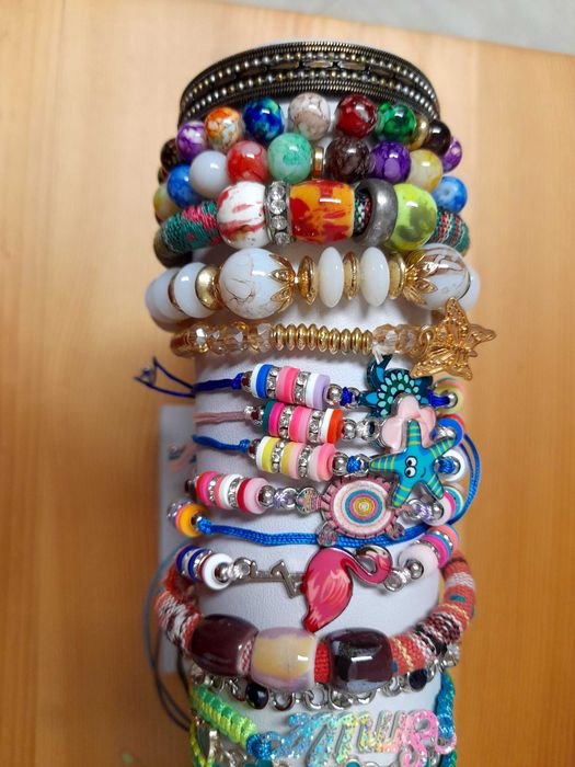 Pulseiras de senhora novas