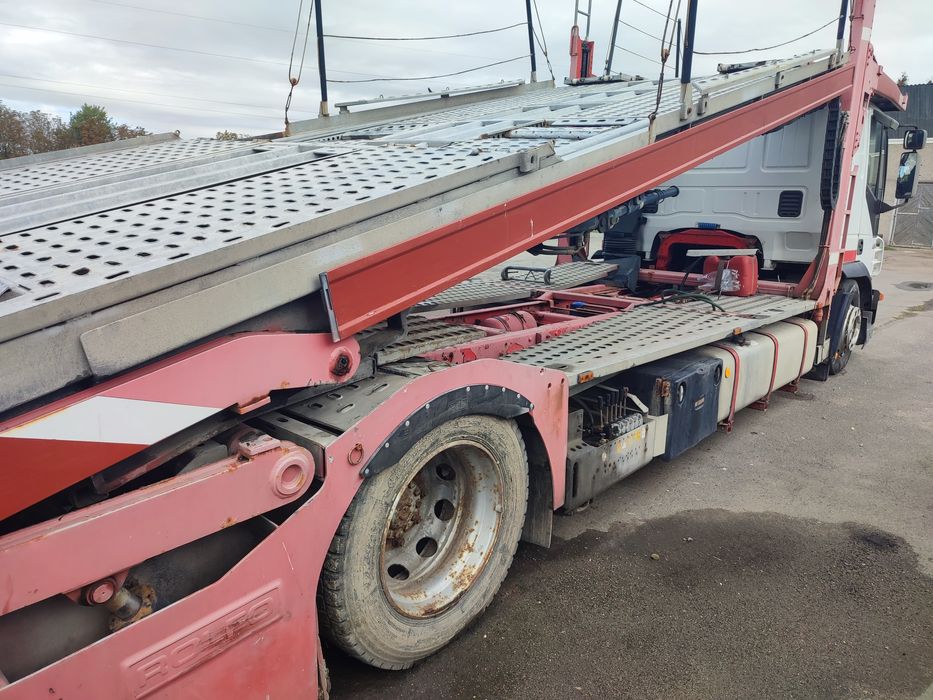 Івеко автовоз находу