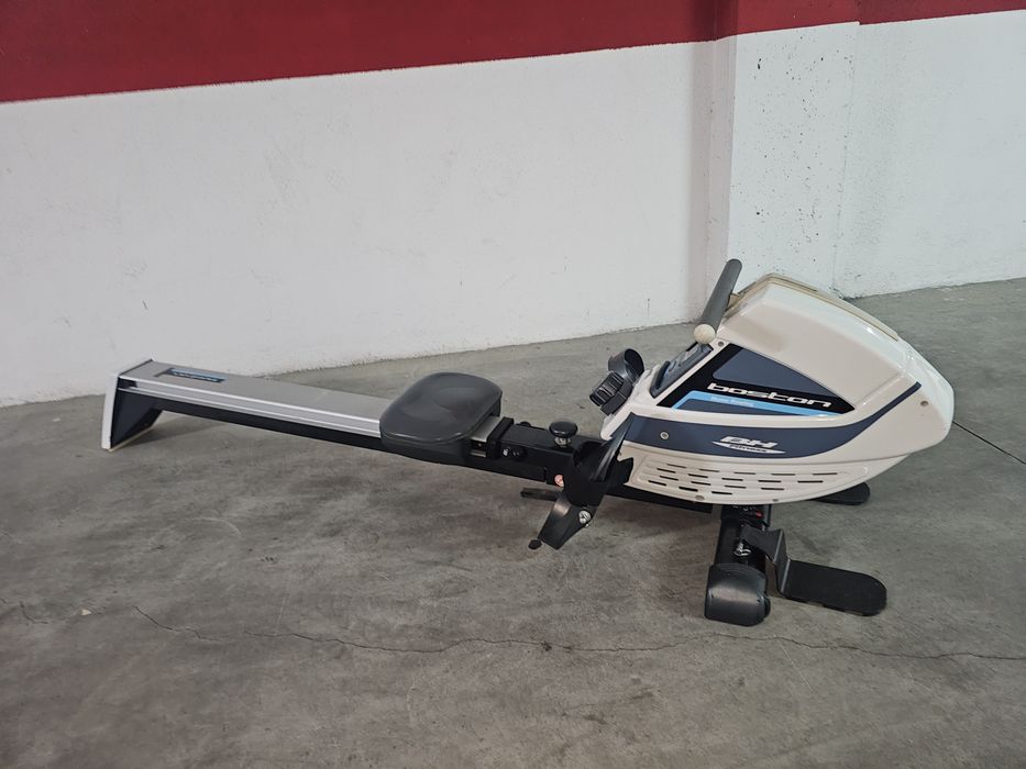 Máquina de Remo BH Fitness Boston R307 (Dobrável / Magnética) – Como Nova