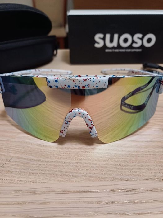 Oculos de sol desportivos