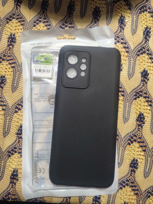 Продам чехлы для Realme gt 2 pro