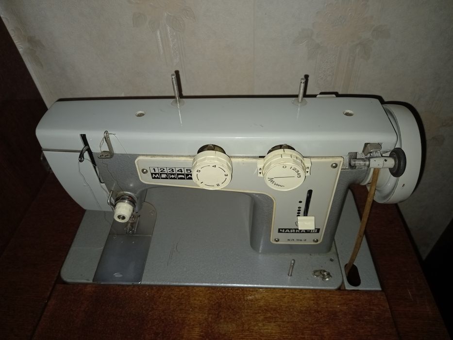 Швейная машинка Чайка-3 с ножным приводом