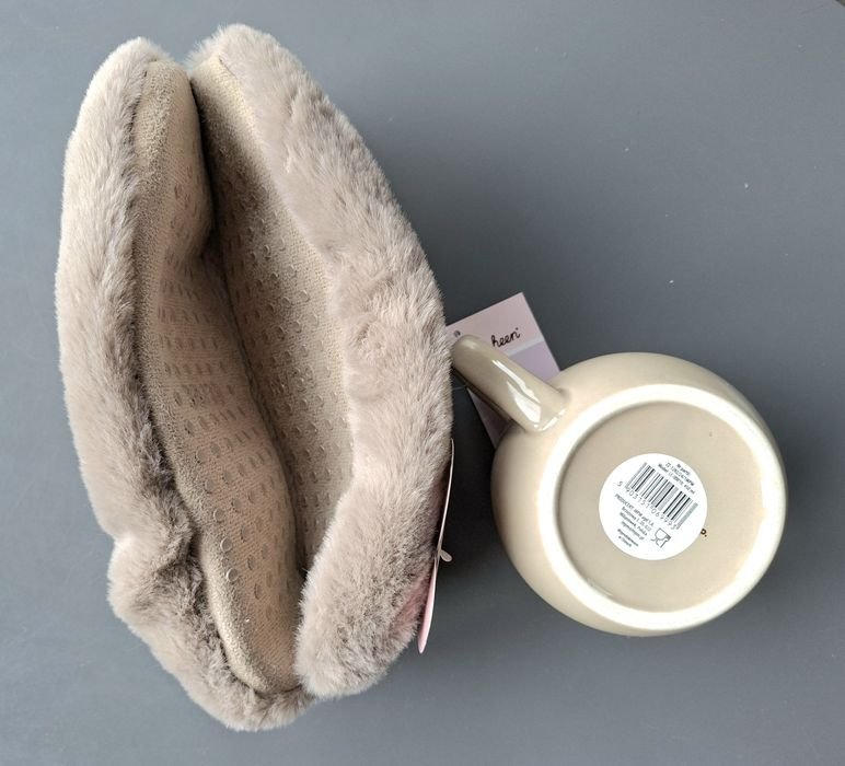 Pusheen pluszowe kapcie 38/39 z ABS i duży kubek ceramiczny 450 ml