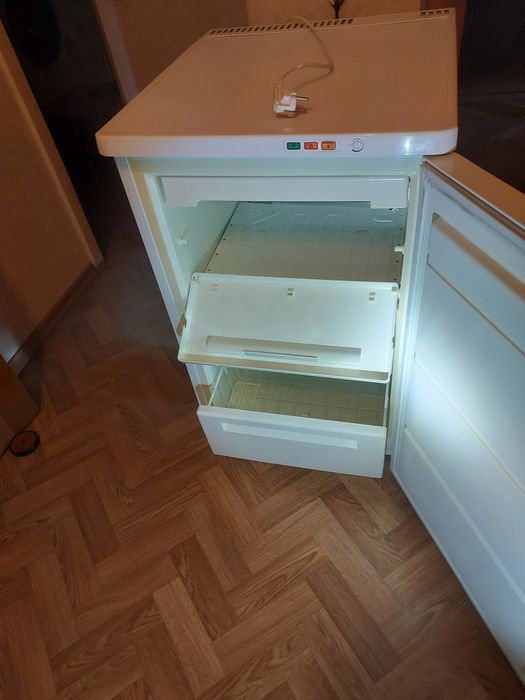 Морозильна камера Zanussi