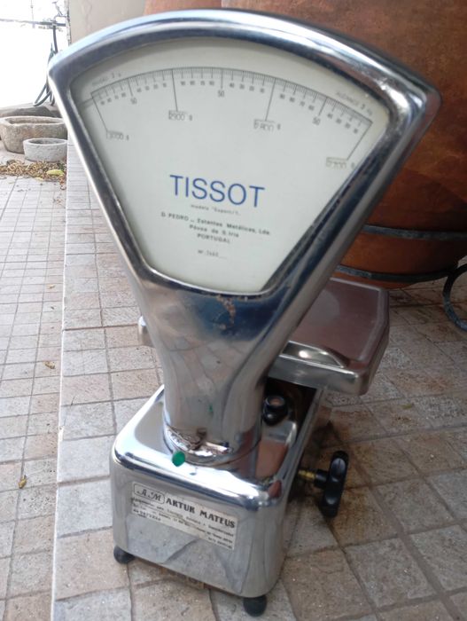 Pequena Balança Vintage Tissot Funcional e Calibrada Pesa Até 3 Kg.