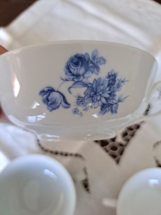 Taças de sopa antigas