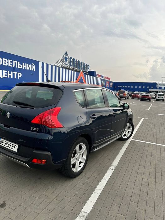 Peugeot 3008 2011