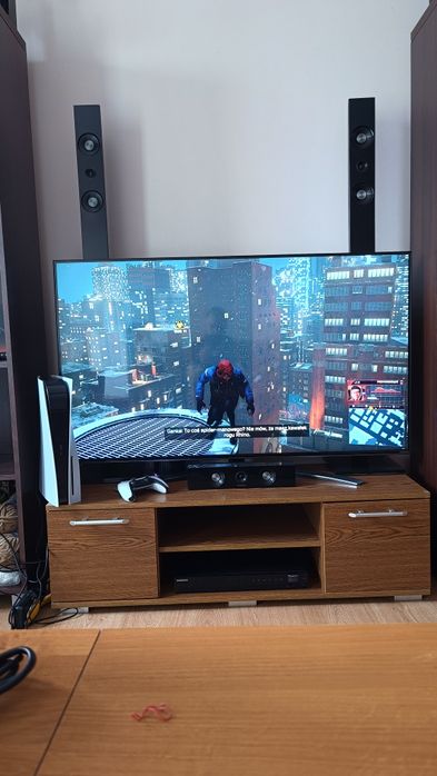 Konsola PlayStation 5 z napędem + dwa pady i gra