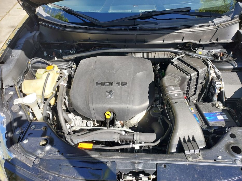 Peugeot 4007 2010 рік