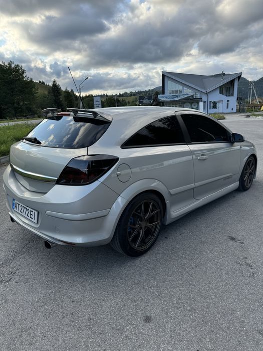 Opel astra h gtc