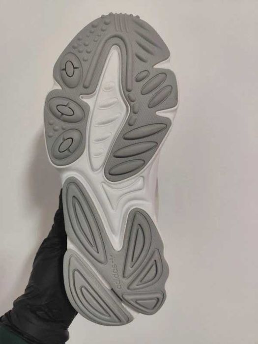 Sapatilhas adidas oztral