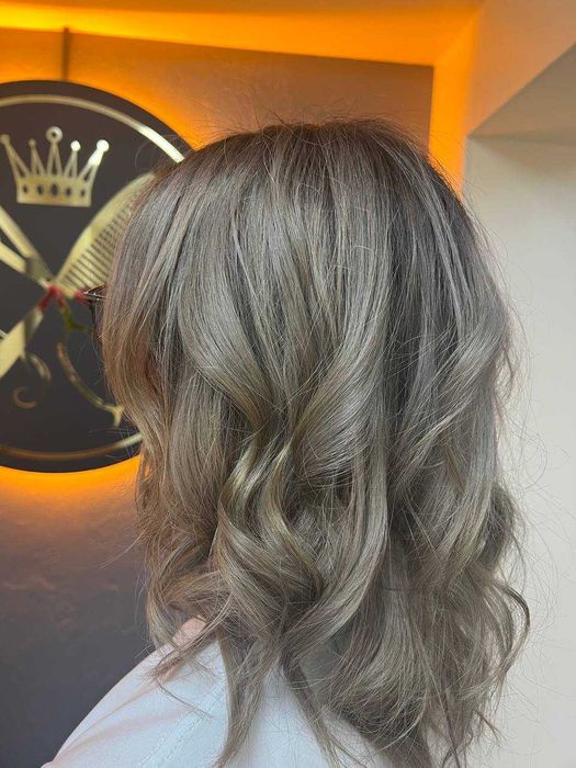 Перукарські послуги