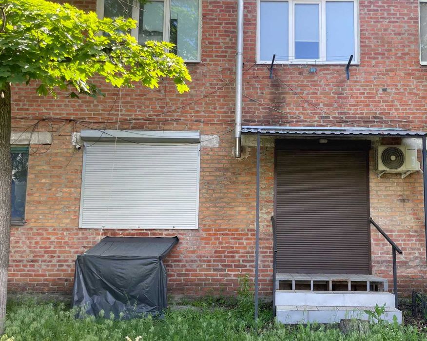 Затишне житло з ОКРЕМИМ входом у Печенігах