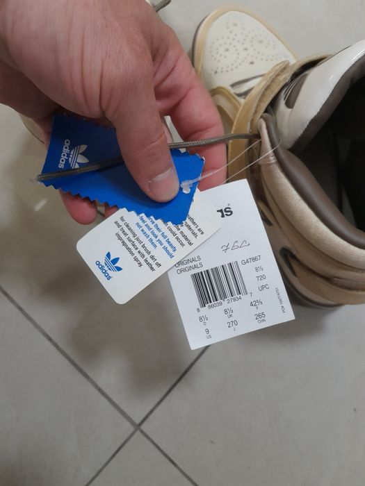 Продам кросівки adidas