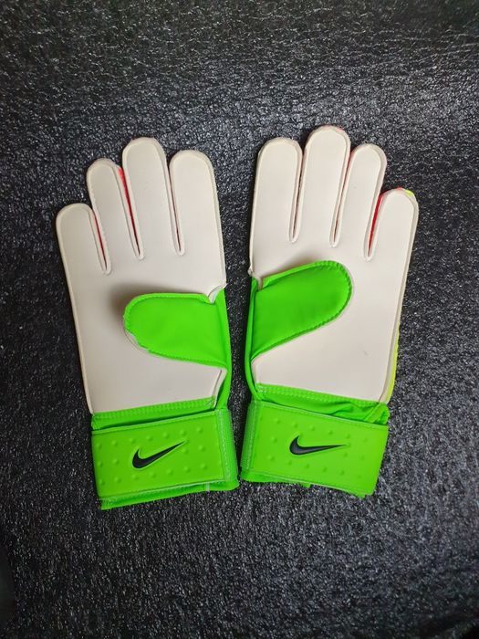 rękawice bramkarskie nike