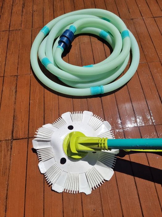 Aspirador hidráulico para piscina