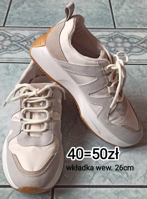 Buty sportowe młodzieżowe, damskie.