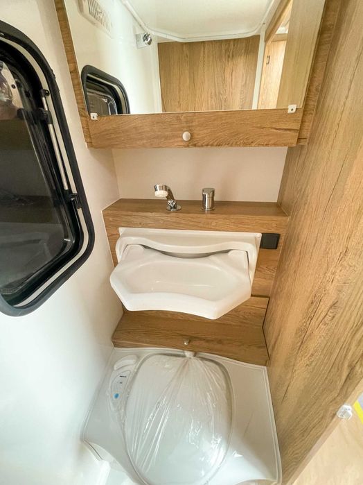 Caravana N-CROSS da marca NIEWIADOW