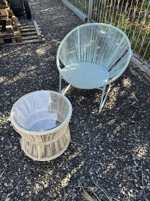 Meble rattanowe uszkodzone