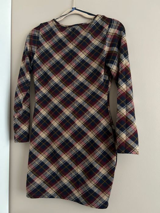 Sukienka w szkocką kratę AX Paris M 38