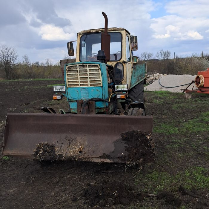 Продається Трактор ЮМЗ