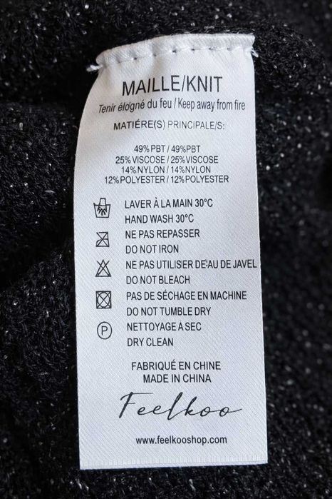 Colete Preto com Brilho de Malha com Flor