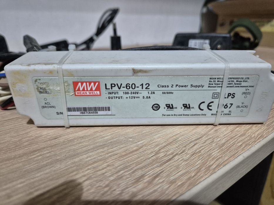 Блок живлення Mean Well LPV-60-12 12V 5A 60W IP67 (оригінал)