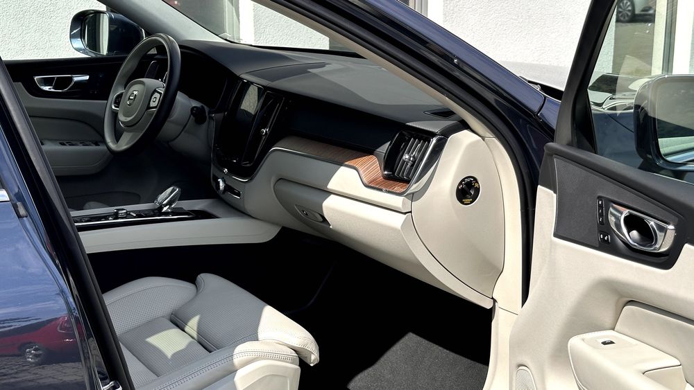 Volvo XC60 Inscription, 1 właściciel, salon Polska, FV23%