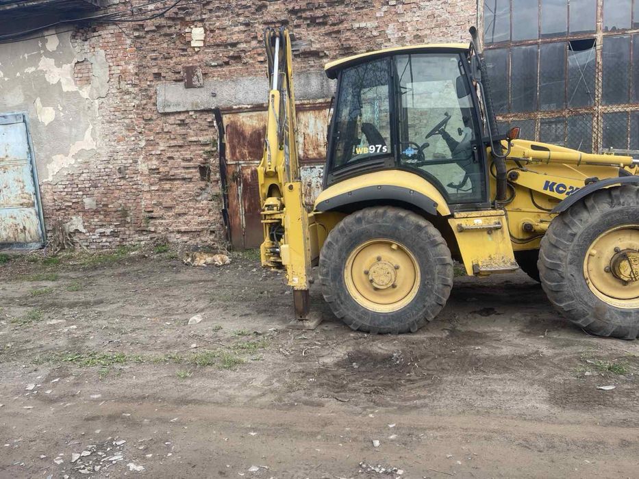 Екскаватор навантажувач komatsy