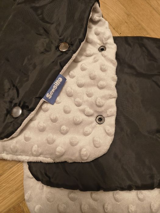 Ciepłe rękawice do wózka - czarne - Sensillo