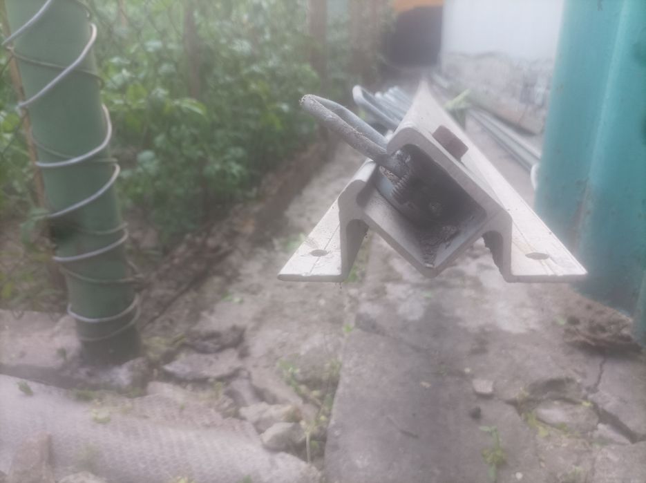 Направляющая, карниз, вешало