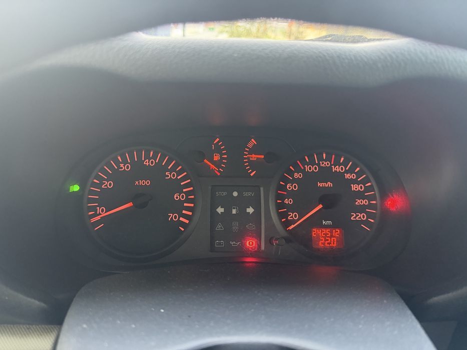 Renault Clio 1.1 16V – Económico e Fiável
