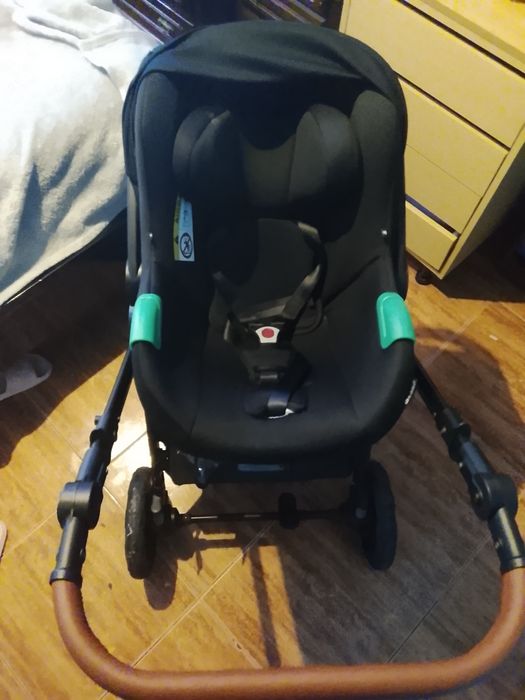 Carinho de bebe passeio