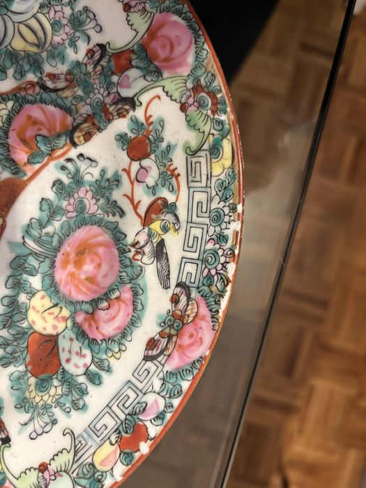 Prato de cerâmica chinesa. Fabricado em Macau.