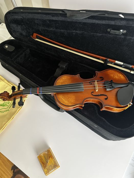 Selling Violin 1/16