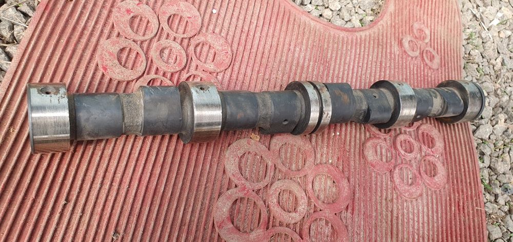 Вал розподільчий ВАЗ 2101 - 06