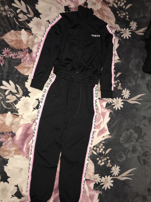 Жіночий комбінезон Guess в ідеальному стані. Розмір 44-46