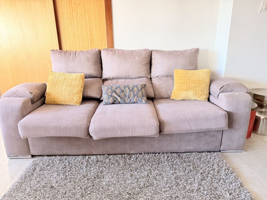Sofa extensivel com costas reclinaveis