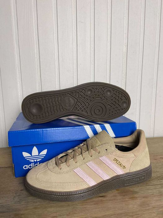Używane buty damskie adidas handball spezial beżowe org 38 2/3
