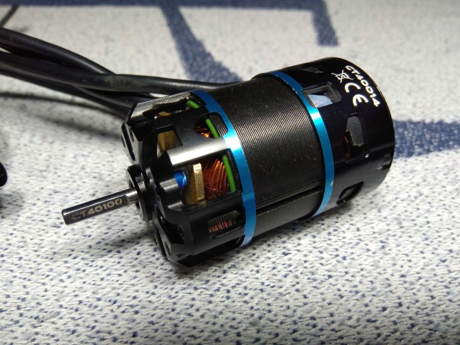 Combo Corsatec 1/10 radiomodelismo